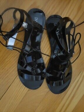 One O One Women's Black Patent Lace-Up Jelly Sandals